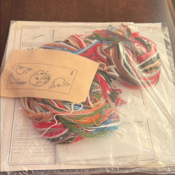 Vintage Columbia Minerva Crewl Kit "Decorating the Tree" Christmas Picture - Picture 5 of 5